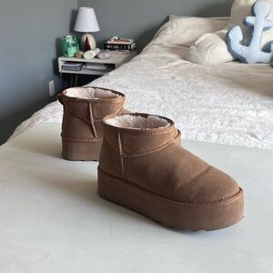 Women's Cushionaire Tan Ankle Boots